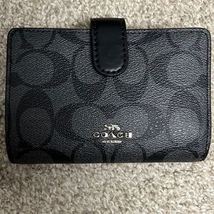 Coach - Signature Black Gray - Women’s zip up wallet